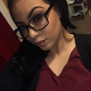 Meet your Posher, Beatriz